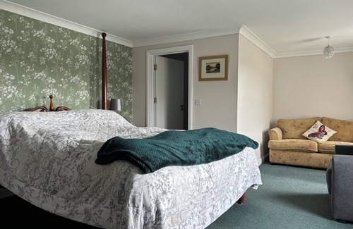 Cardigan Hotel | Flambards Hotel