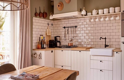 Schafelt Casa | Flamboyant Farmhouse in Baarlo with Hot Tub, Garden