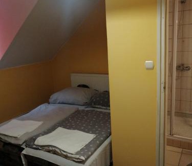 Somlojeno Cama Y Desayuno | Flamingó Étterem Szálláshely