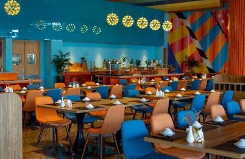 Hoang Hoa Hotel | FLAMING0 Ibiza Hải Tiến Resort