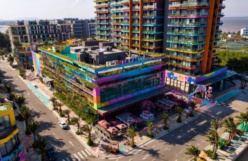 Hoang Hoa Hotel | FLAMING0 Ibiza Hải Tiến Resort