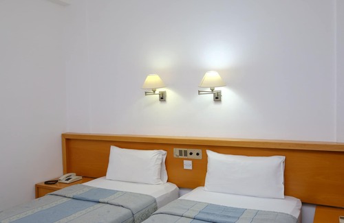 Larnaca Hotel | Flamingo Beach Hotel