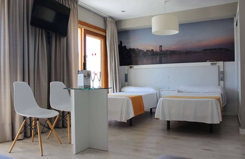Benidorm Hotel | Flamingo Beach Resort - Adults Recommended