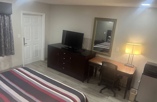 Indian Beach Sapphire Shores Hotel | Flamingo Inn