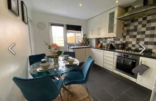 Milton Keynes Casa | Flamingo Short Lets Greenleys