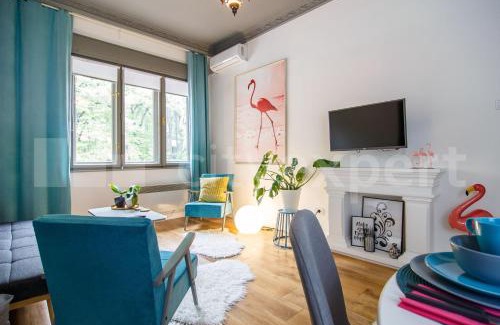 Grbavica Apartamento | Flamingos Apartment ★ Free Parking ★ City Center ★