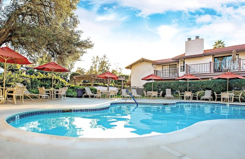 San Diego Country Estates Condominio | Amplio 2BR cerca de Ramona Wine Country w / Resort Pool, en el sitio Spa y WiFi