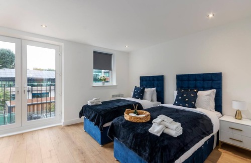Leatherhead Apartamento | Flat 1 Saarb Apartments