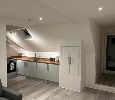 Epsom Apartamento | Flat 10 - Epsom High Street