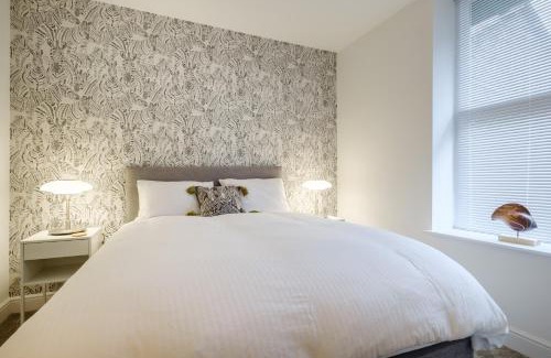 Bowness-on-Windermere Apartamento | Flat 2, The Old Antiques Warehouse - FREE off-site Health Club access with Pool, Sauna, Steam Room & Gym