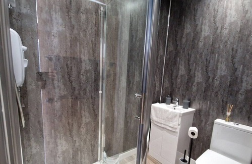 Mountain Ash Apartamento | Flat 3. Modern one bed apartment