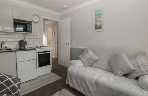 Roundham Cabaña | FLAT 4, BIG TREE HOLIDAY FLATS, family friendly in Paignton