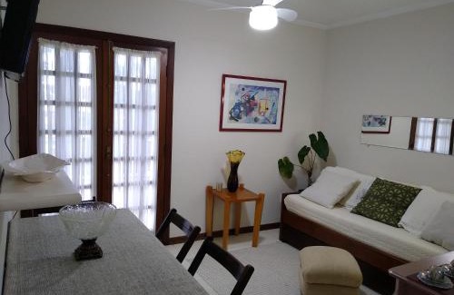 Maitinga Apartamento | Flat Bairro Nobre - Bertioga