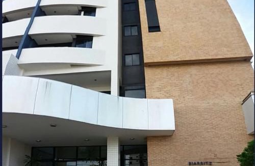 Sao Luis Apartamento | Flat Biarritz em São Luís com excelente localização!