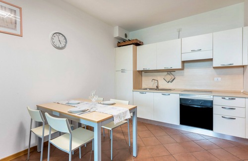 Padenghe sul Garda Apartamento | Apartamento 'Blue Lake Holiday House' con piscina, Wi-Fi y aire acondicionado
