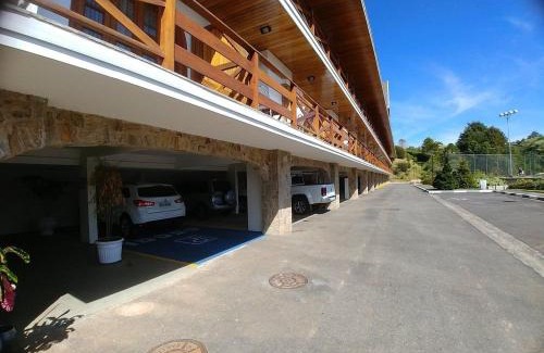 Parque Ferradura Apartamento | Flat c/Piscina Aquecida, Hidro e vista da Serra