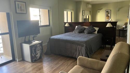 Itaim Bibi Apartamento | Flat com Piscina Aquecida-Grátis Garagem manobrista 24h -Sauna-Varanda-Cafe e Chá a vontade