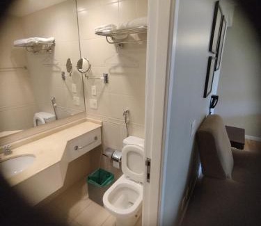 Itaim Bibi Apartamento | Flat com Piscina Aquecida-Grátis Garagem manobrista 24h -Sauna-Varanda-Cafe e Chá a vontade