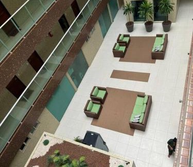 Cabedelo Apartamento | Flat com sacada na quadra do mar
