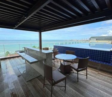 Cabedelo Apartamento | Flat com sacada na quadra do mar