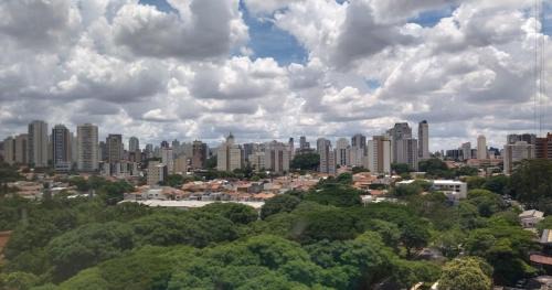 Sao Paulo Apartamento | Flat com Sacada - Região Ibirapuera próximo vários Hospitais e UNIFESP
