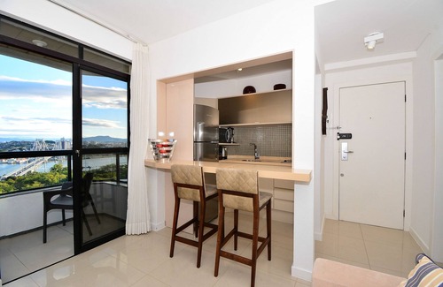 Centro Casa | Flat com Vista para Ponte Hercílio Luz