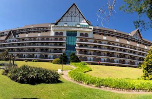 Alto do Capivari Apartamento | Flat duplex Quatre Saisons com linda vista panorâmica