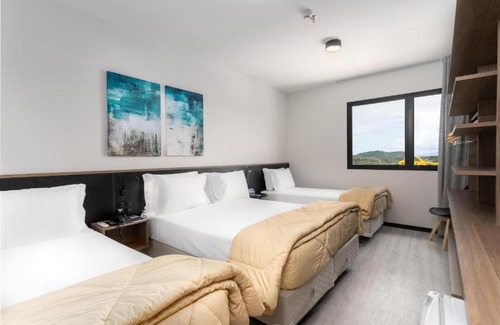 Praia da Armacao do Itapocoroi Apartamento | Flat em Frente ao Parque Beto Carreiro