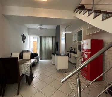 Gonzaga Apartamento | Flat em Santos no Gonzaga a três quadras da praia