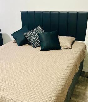 Sao Vicente Apartamento | Flat -Hidromassagem privativa e Piscina a 500 mts da praia