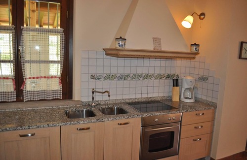 Iano Apartamento | Flat in Iano,covered terrace, A/C, village walking distance,Wi-Fi,pool, sleeps 8