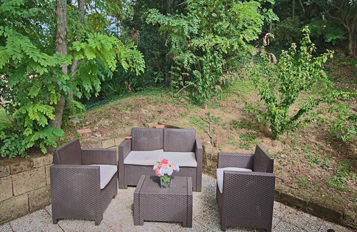 Arcevia Apartamento | Apartamento en Piticchio con Piscina y Vistas