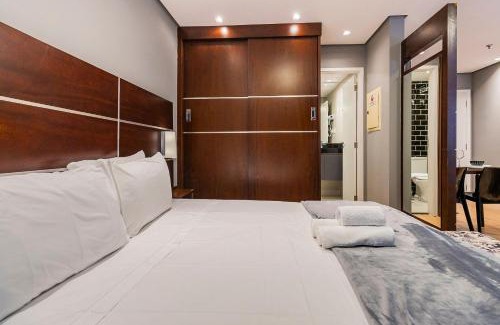 Chacara Santo Antonio Apartamento | Flat king size, consulado, garagem + A/C | em 6x