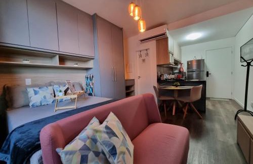 Alphaville Apartamento | Flat luxo, mobiliado c/ar, wi-fi, pisc. e academia