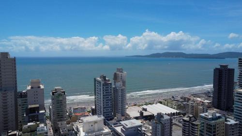 Andorinha Apartamento | Flat no Coração de Meia Praia em Itapema