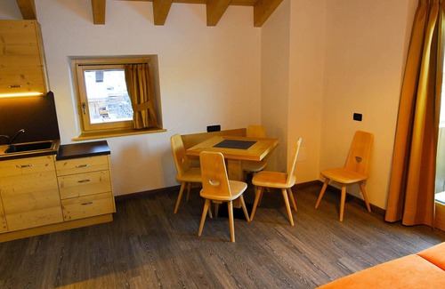 Teola Apartamento | Flat Paradisin - Baita Cusini con vistas a la montaña, zona de bienestar y Wi-Fi