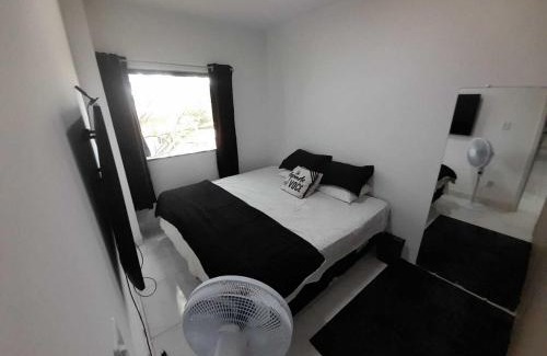 Vargem Pequena Apartamento | Flat piscina AR VAGA 5min Recreio próx CT Flamengo
