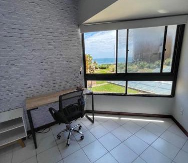 Boca do Rio Apartamento | Flat vista mar com estacionamento incluído