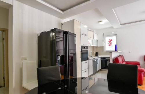 Babilonija Apartamento | Flat w Balcony 5 min to Beach Near Budva Old Town