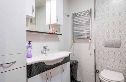 Konak Apartamento | Flat w Balcony 5 min to Metro and Coast in Izmir