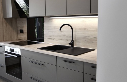 Burg Apartamento | Apartamento-Exclusivo-2-Zimmer+Küche 104-Baño Privado-Balcón