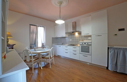 Aulla Apartamento | City / Village Apartment en Caprigliola con 2 habitaciones, capacidad 4
