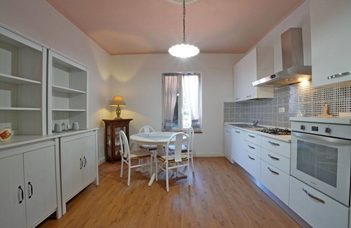 Aulla Apartamento | City / Village Apartment en Caprigliola con 2 habitaciones, capacidad 4
