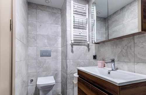 Icmeler Mahallesi Apartamento | Flat with Stunning View Balcony 4 min to Coast