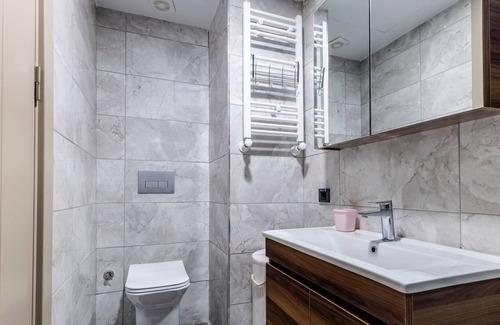 Icmeler Mahallesi Apartamento | Flat with Stunning View Balcony 4 min to Coast