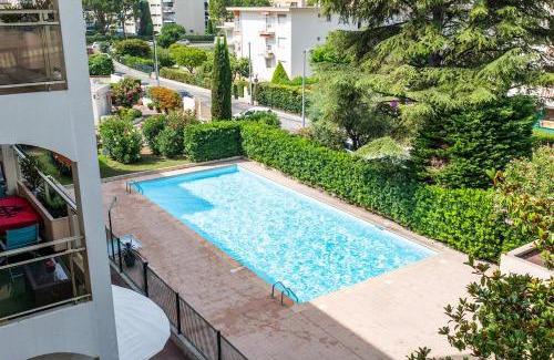 Cros-de-Cagnes Apartamento | Flat with swimming pool close to the sea