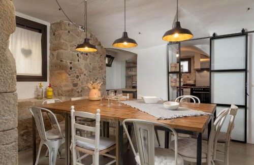 Corca Casa | Flateli Corçà Townhouse