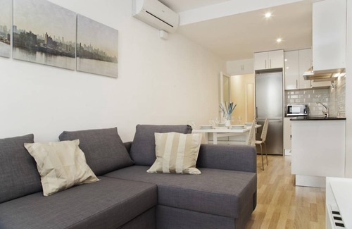 Sants-Badal Apartamento | Flateli Roger 2