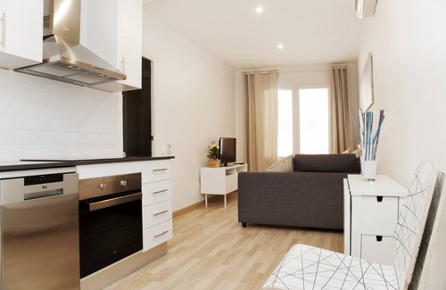 Sants-Badal Apartamento | Flateli Roger 2