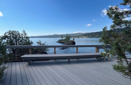 Somers Cabina | Flathead Lake Island Chalet